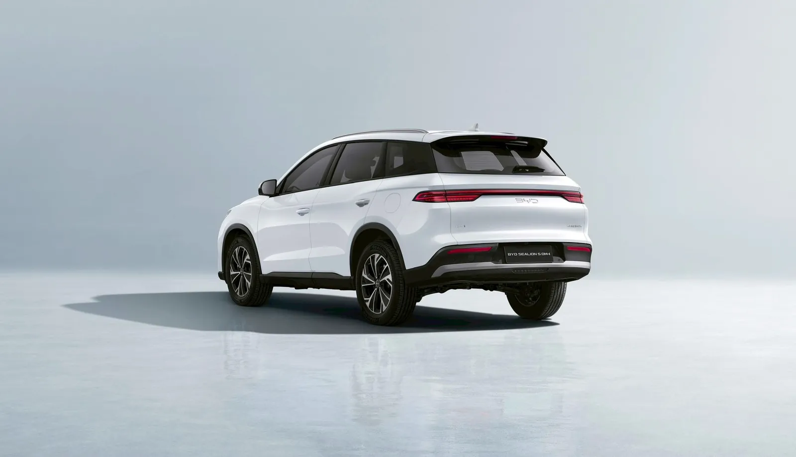 BYD Sealion 5 góc sau 3/4