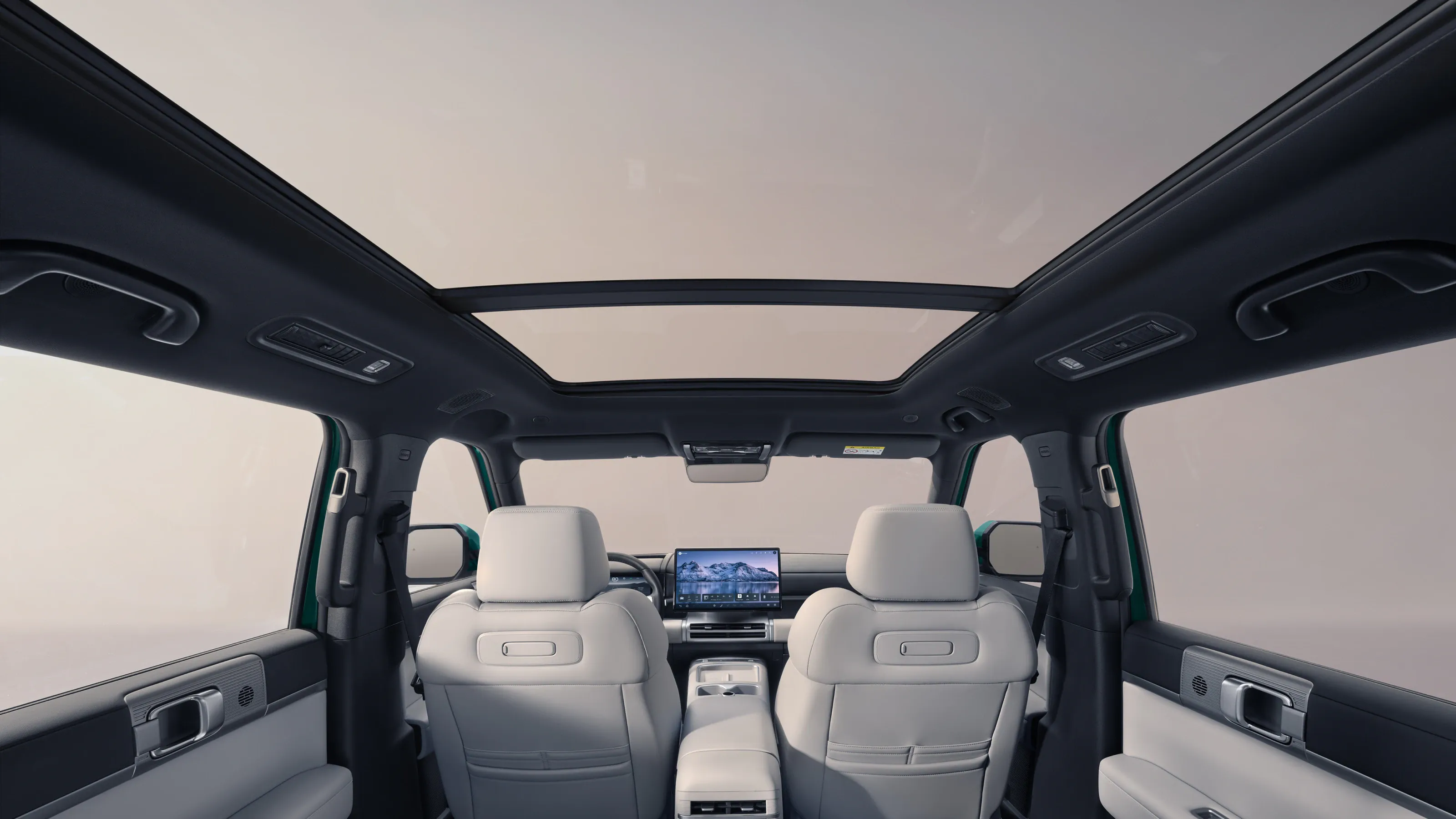Trần kính toàn cảnh BYD Ti7